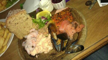Guy's Owd Nell's Tavern food