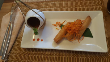Thai Vibe Cafe food