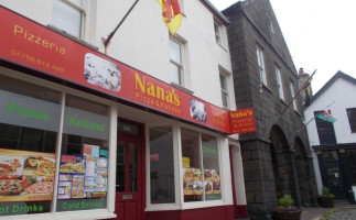 Nana's Pizza And Kebabs outside