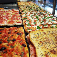 Pizzeria 300 Gradi food