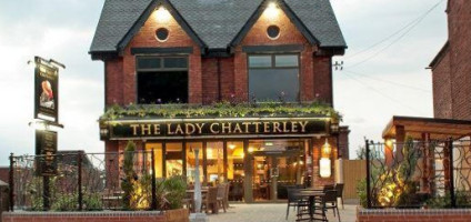 Lady Chatterley inside