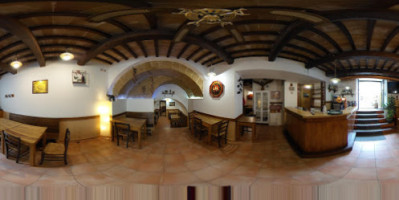Taverna Al Tempio Etrusco inside