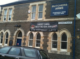 The Butcher's Arms outside