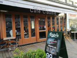 Cafe Claudio inside