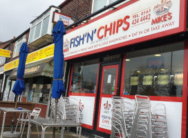 Mike's Fish'n'chips outside