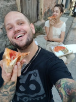 N Pezzu Ri Pizza food