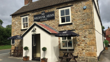 The Milbank Arms outside