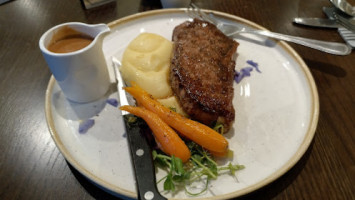 Brownes Brasserie food