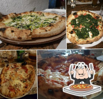 Grotto Pizzeria Castello food