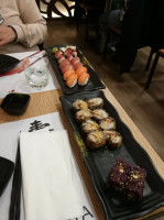Nagoya Sushi Bar Di Zhou Xiang food