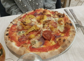 Rivellino Pizzeria food