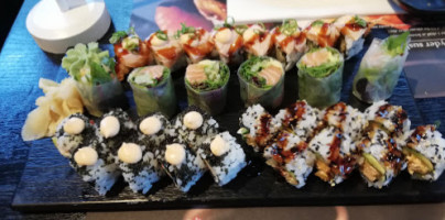 Sushi Takumi food