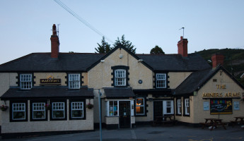 Miners Arms outside