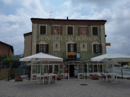 Rondo D San Bernardin outside