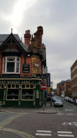 The Queens Arms inside