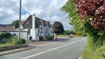 The Drum And Monkey At Upton Upon Severn outside