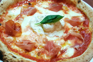Pizzeria Napoletana 450 Gradi food