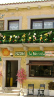 Pizzeria La Lucciola inside