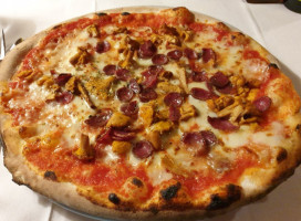 Pizzeria Tantalus food