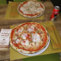 La Bottega Della Pizza food