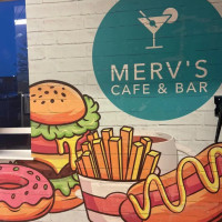 Merv's Cafe outside