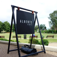 Alberts Cafe outside
