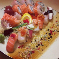 Sushi Kobbo food