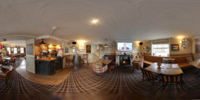 Bridge Inn inside