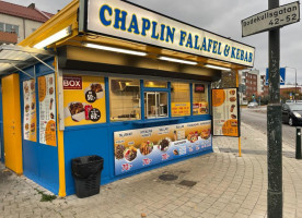 Chaplin Grill outside