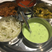 The Ruhi Balti House food
