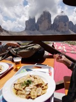 Rifugio Locatelli Alle Tre Cime Di Lavaredo food