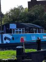 Briar Cottage Moorings Canal Shop outside