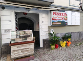 Pizzeria Montesomma Da Orlando outside