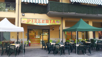 Pizzeria Rosticceria S. Antonio inside