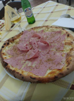 La Piazza Pizzeria Di Rosario Patti E Graziella Varacalli food