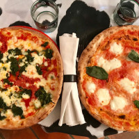 Pizzeria Rusticana food