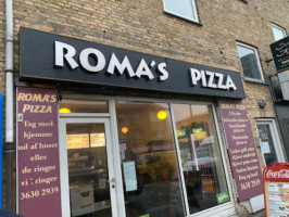 Roma's Pizza outside