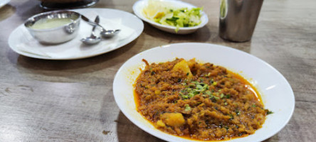 Lahori Nihaari food