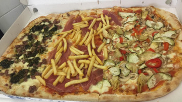 Pizzeria Pizza Vera food