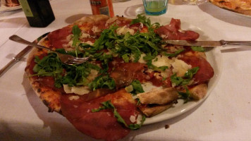 Trattoria Pizzeria Cabilli food