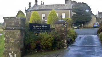 Aynsome Manor outside