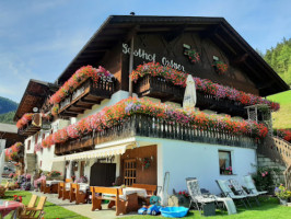 Gasthaus Zum Vahrner See inside