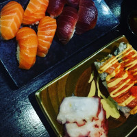 Japas Sushi food