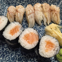 Maka Sushi food