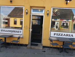 Hyggehjoernets Pizzacafe inside