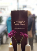 Y Cyfnod Cafe Bistro food