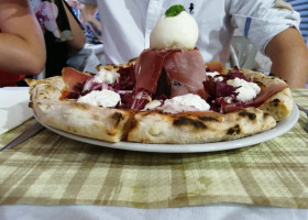 A' Livella Pizzeria Napoletana food