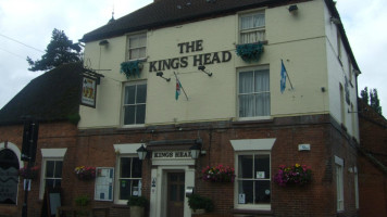 The Kings Head outside