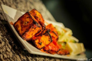 Rishi's Indian Aroma food