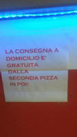 Punto Pizza inside